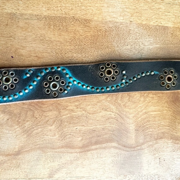 Baltazar | Distressed Leather Studded Belt - Picture 6 of 8